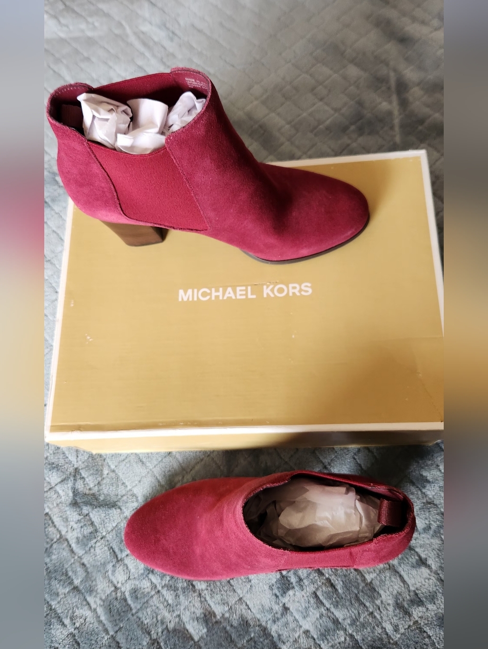 NEW. Michael Kors Burgundy Suede Ankle Booties. Size 9 Medium. NIB. - Picture 7 of 13